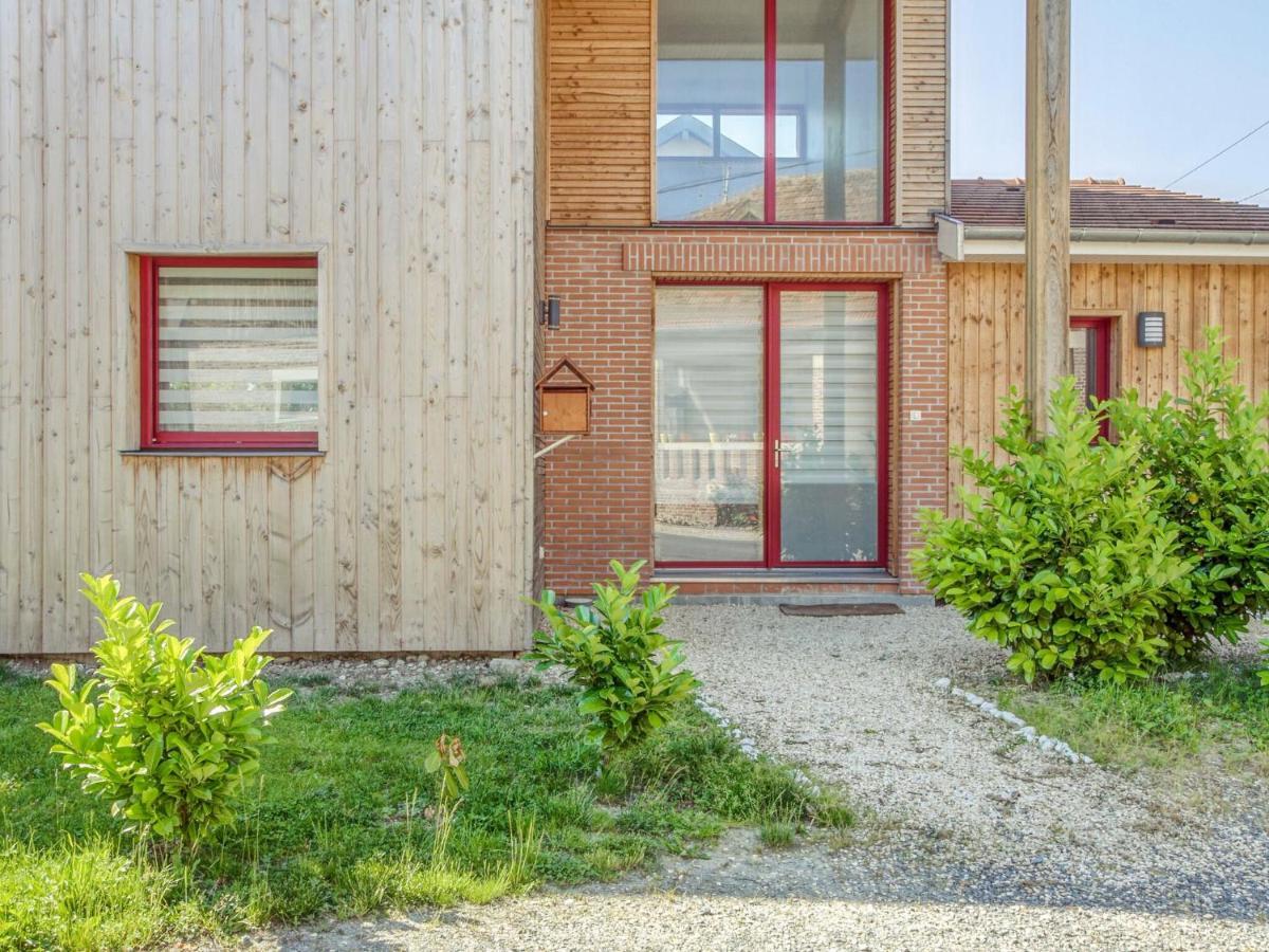 Pleasant Cottage In Challerange Exterior foto